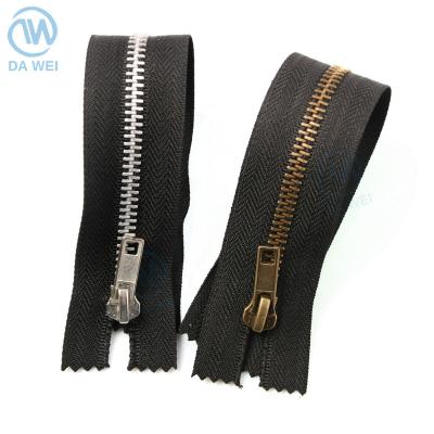 China Automatic Lock DAWEI 5# Aluminum Brass Material End-End Customized Wholesale Metal Zipper For Jeans for sale