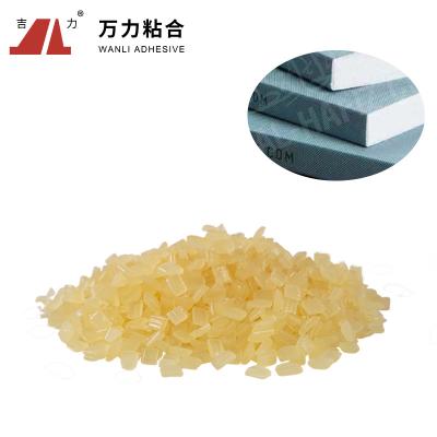 Chine Solide EVA-C-21 floconneux d'EVA Hot Melt Adhesives Yellowish de 4800 Cps à vendre