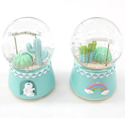 China Custom Europe 2020 Resin Glass Snowball Cactus Tree Souvenir Gift Snow Globe for sale