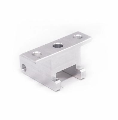 China Silver CNC Mechanical Parts Lightweight Aluminum / Zinc / Copper Material for sale