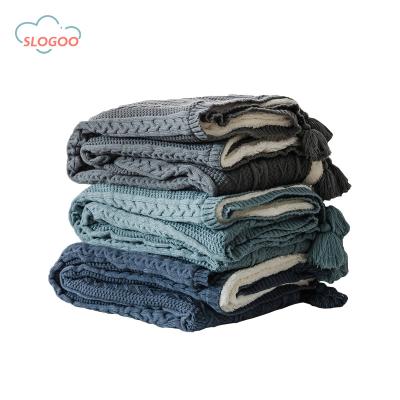 China Super soft velour/Three - dimensional exquisite stitch/Fully Flourish Odm/oem Fleece Throw Blanket Material Reversible Polyester Luxury Throw Blankets for sale