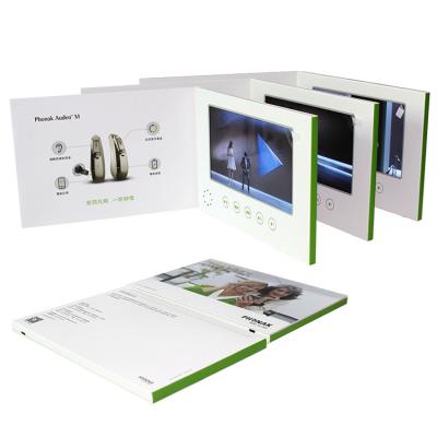 China Fashion 5 inch LCD digital display brochure video greeting card for product display for sale