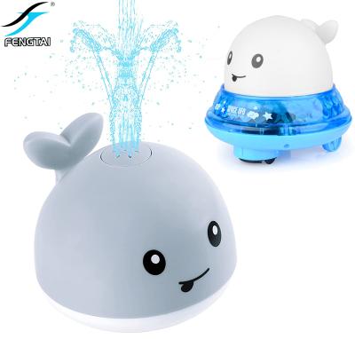 Cina Drop Shipping Hot Sale Baby Shower Swimming Water Spray Little Whale Bath Toys Summer Game in vendita