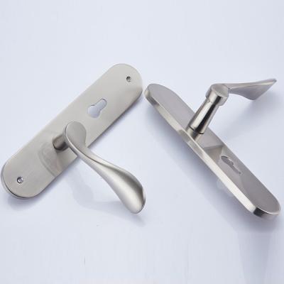 China ALUMINUM+ZINC Minimalism Design Cylinder Zinc Alloy Master Bedroom Plate Door Lock Interior Handles for sale