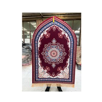 China 2021 New Design Anti Slip Prayer Blanket Prayer Mat Muslim Folding Portable Prayer Classic Mat Washable Anti Slip for sale