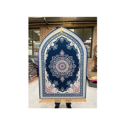 China 2021 New Design Anti Slip Prayer Blanket Prayer Mat Muslim Folding Portable Prayer Classic Mat Washable Anti Slip for sale