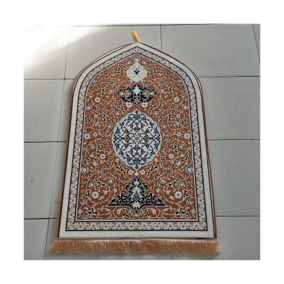 China Washable Muslim Wall To Wall Prayer Mat Roll Prayer Mat Mosque Carpet for sale