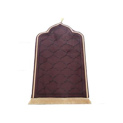 China Ramadan Prayer Carpet Eid Worship Mat Gifts Premium Islamic Prayer Washable Blanket for sale