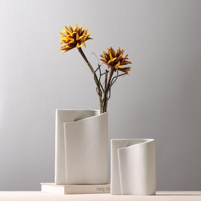 China Wabi-sabi Modern Nordic Handmade Ceramics Irregular Vase Art Ceramic Flower Vase For Home Decor Modern 3D Printing Vase for sale