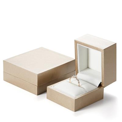 China Paper Caja De Regalos De Joyas Pocket Mini Ring Logo Earring Bangle Gift Box Bracelet For Jewelry for sale