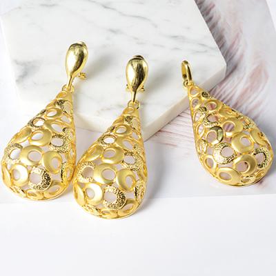 China Dubai Ethnic High Quality Copper Necklace Earrings Sets Women Wedding Party Accessories For Women Jewelry Set for sale