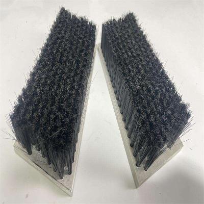 China Custom Aluminum Alloy Dust Collection Plate Nylon Parallelogram Brush For Cleaning And Dust Prevention for sale