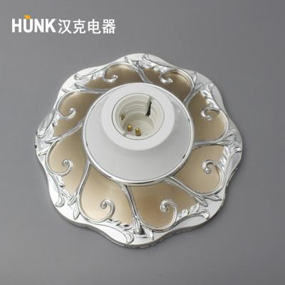 China Screw Yemen Market High End Material Decorative Color E27 B22 Lamp Holder Lamp Base for sale