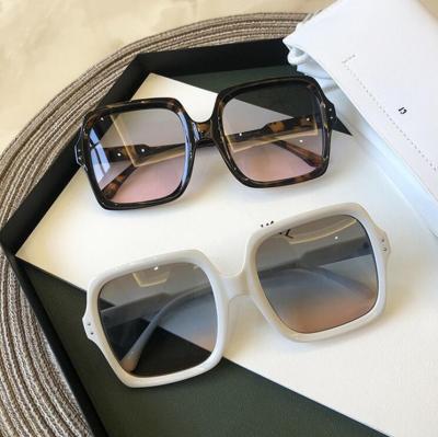 China Fashion Sunglasses Square Shape Big Oversized Designer Famous Brands Luxury Glass Frame Sun Women Shade Sunglasses 2021 for sale