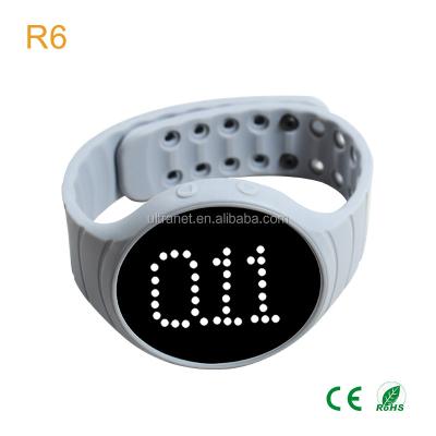 China New Alarm Kids Led Digital Smart Watch 1.5 Inch Touch Screen Kids Play Watch for sale