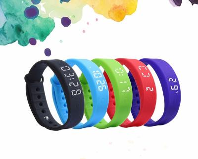 China Smart Fitness Tracker Calorie Wristwatch Water Resistant Watch Sports Watches Men for sale