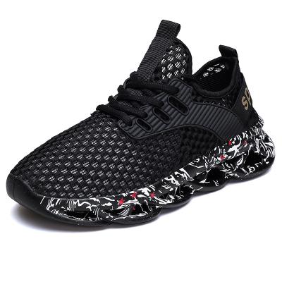 China New Summer Style Fly Woven Breathable Cavity Cushioning Running Sports Men Lightweight Casual Shoes for sale