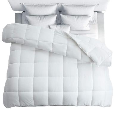 China Anti-Static Soft Queen / Natural Comforter All Season Lightweight Quilted Down Alternate Fluffy for sale