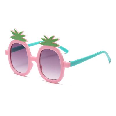 China Fashion sunglasses 2021 children's sunglasses pineapple cartoon trend children's classic glasses for sale