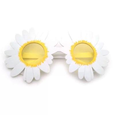 China Fashion Sunglasses Party Sunglasses Flower Shape 2021 Funny Women Glasses for sale