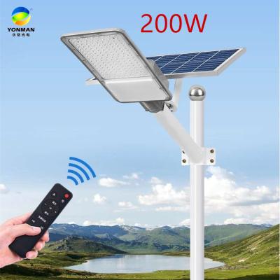 China ROAD 200W die cast aluminum thicken ip65 1500lm high power led outdoor solar street light for sale