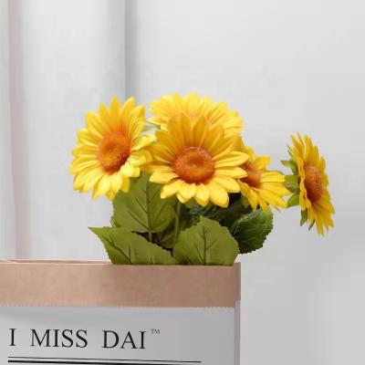 China High Quality Silk Home Decorative Flowers Cloth+ Plastic+ Yarn Large Artificial Silk Sunflowers Wedding Decorative Sunflower Artificial Flower for sale