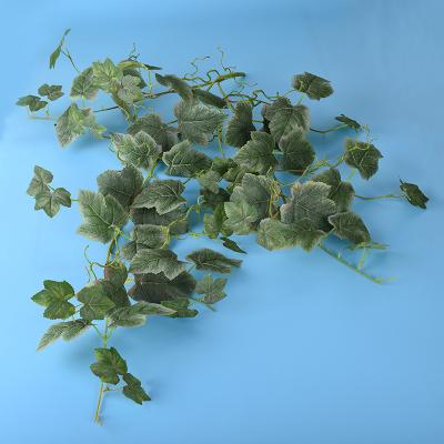 China Hot Selling Silk Fabric Amazon Hanging Leaves Artificial Grape Leaf Vine Leaves For Party Home Decoration for sale