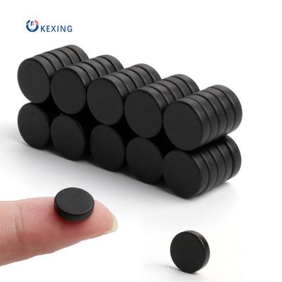 China Industrial Cheap Factory Direct Selling Price Small Ferrite Magnet D25x5mm Y35 Fridge Ferrite Magnet D25x5mm Y35 Black Round Permanent Magnet for sale