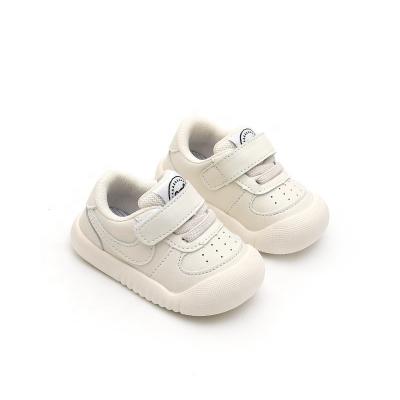 China Wholesale and Autumn Lightweight Children's Spring Children's Sports Shoes Inexpensive White Shoes Baby Walking Shoes for sale