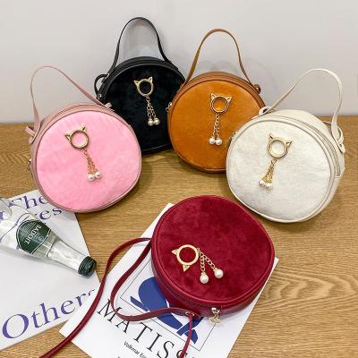 China 2021 New Fashion Fashion Small Casual Round Shoulder Messenger Bag Online Shopping Handbags for sale