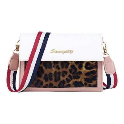 China Newspaper used new 2021 leopard print mobile phone bag female mini bag fashionable female wild small bag messenger for sale