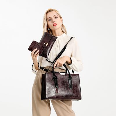 China Polyester amazon ladies crocodile pattern design leather bags lady bags women handbag sets the latest for sale