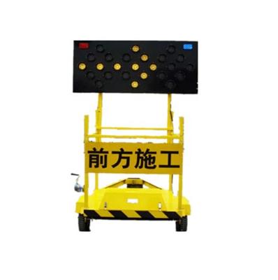 China Road Construction Area Trailer Solar Powered Construction Zone Traffic Post Led Flashing Arrow Board for sale