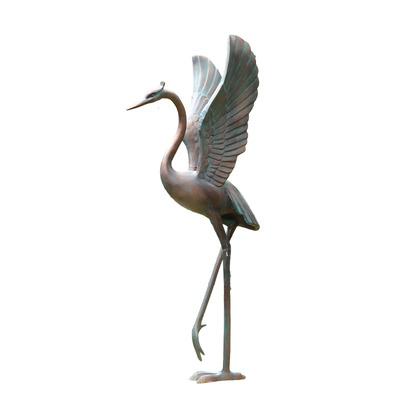 China FRP eco-friendly simulation crane and heron sculpture decoration copper red crowned animal garden pond decoration for sale