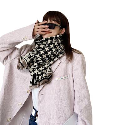 China 2021 New Design Winter Checked Warm Cashmere Thicken Double Sided Hijab Scarf for sale