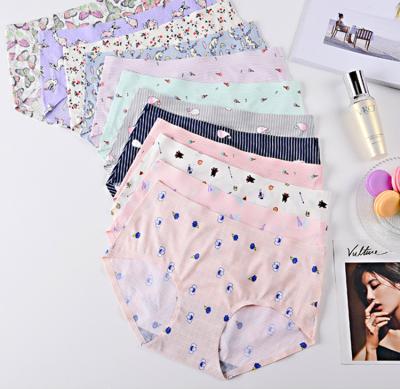 China Wholesale Seamless Women's Underwear Ice Silk Antibacterial Printing Soft Girl's Mid Waist Women's Panties for sale