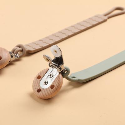 China Wooden Clip Carry Teether Silicone Chain Easy BPA Free Baby Pacifier Holder BPA Free for sale