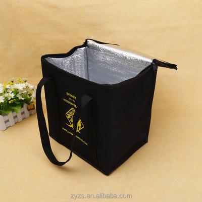 China Shopping Bags Customized Durable Insulated Non Woven Material Cheap Cooler Bag for sale