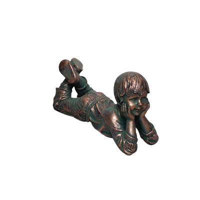 China Custom European China Style Green Color Resin Home Decor Resin Boy Statue Resin Sculpture for sale