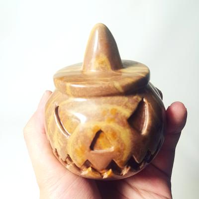 China Wholesale Natural Crystal Stone Feng Shui Luck Witch Halloween Pumpkin China Halloween Gift 13cm for sale