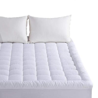 China Luxurious 300TC 100% Cotton Fitted Quilted Mattress Topper for sale