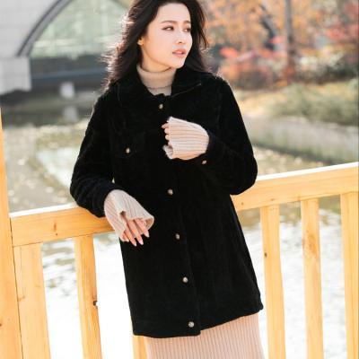 China Women Breathable Classic Fur Winter Overcoat Genuine Leather Casual Shearling Sheepskin Coat for sale