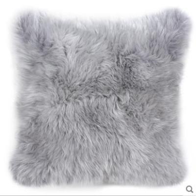 China 2021 New Arrival Attractive Faux Plush Lamb Fur Folded Wool Decorative Plaid for sale