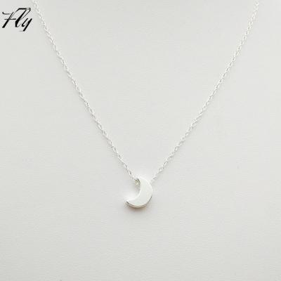 China Factory Wholesale New 2018 Fashionable Design Moon Pendant Necklace for sale