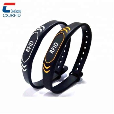 China Smart Ring Wristband RFID NFC band/rfid waterproof/waterproof silicone sports band for suite gym sport event for sale