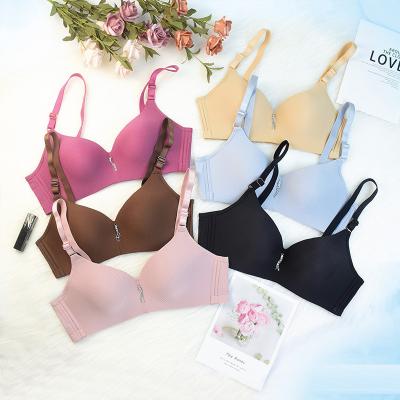 China Traceless Pump Bra New Breathable Thin Mold Cup Simple Natural Big Push Women's Wireless Bra for sale