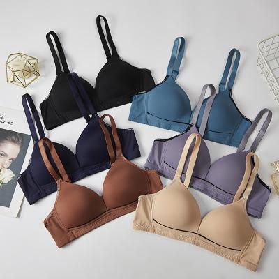 China New Latex Pump Women's Bra Women's New Latex Pump Bra Comfortable Gathered Thin Breathable Wireless Bra for sale