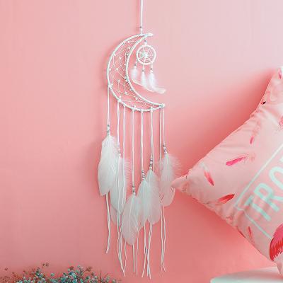 China Handmade Art Decor White Dream Catcher Moon Beads Feather Dreamcatcher Home Wall Hanging Decorations Craft Gift for sale