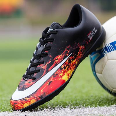 China Cheap New Arrival Discount Breathable Outdoor Sport Soccer Football Boots Spike Football Boots AG Fire Soccer Shoes for sale