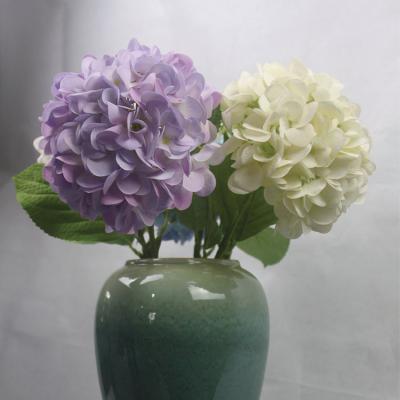 China Realistic Real Artificial Hydrangea Home Short Silk Touch Porcelain Decor Light Purple Hydrangeas for sale